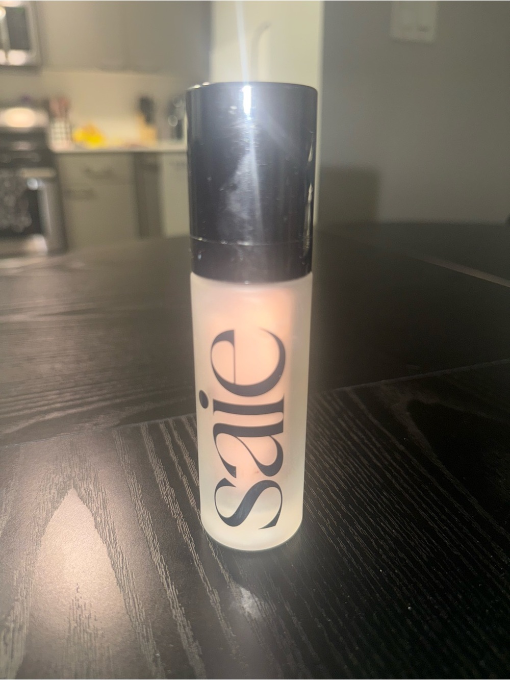 Saie illuminator warm glow